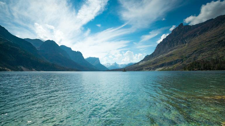 冰川国家公园的圣马丽湖