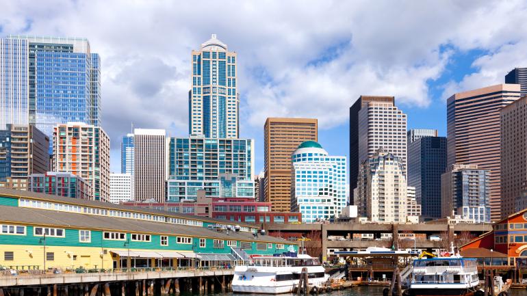 从阿戈西船上看到的西雅图高楼