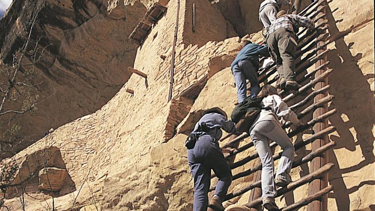 攀岩探索悬崖住址 攀岩探索悬崖住址