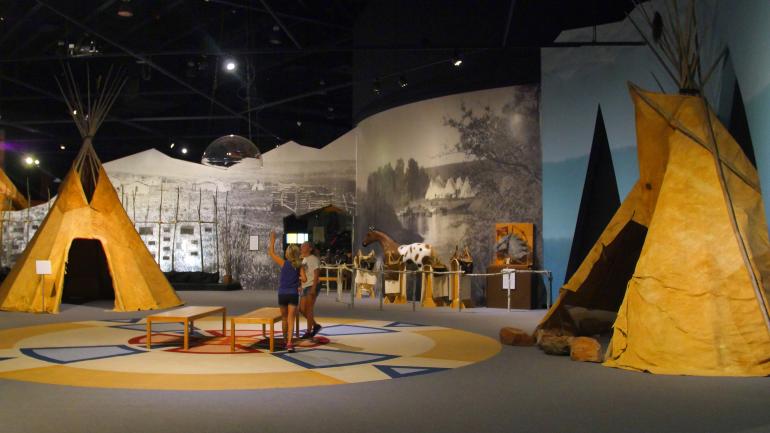 博物馆和学习中心地道的北美原住民帐篷 博物馆和学习中心地道的北美原住民帐篷