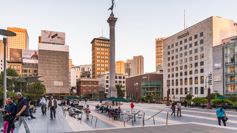 在联合广场购物