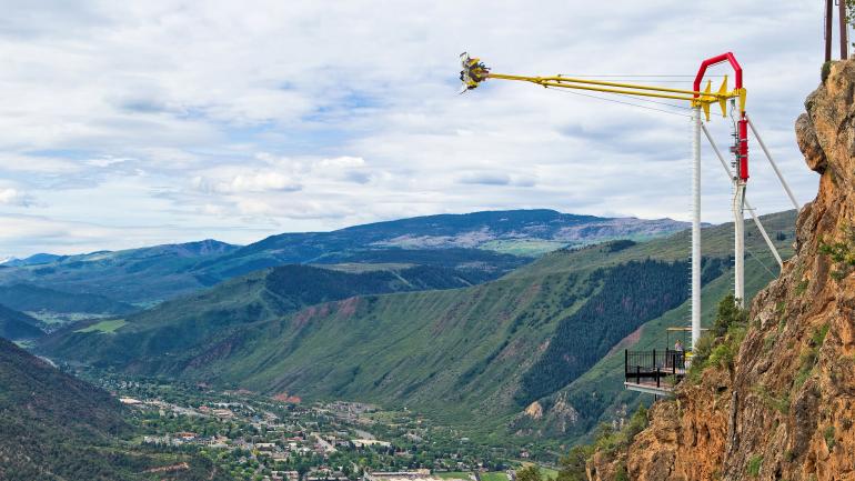 刺激的巨峡谷秋千 刺激的巨峡谷秋千