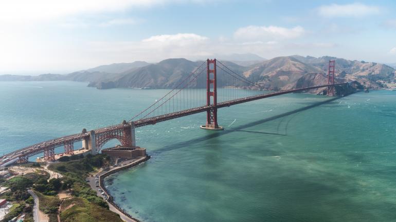 穿越过金门大桥便进入金门国家休闲区 穿越过金门大桥便进入金门国家休闲区