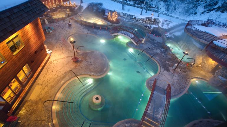 从二楼阳台的汽船温泉景色 从二楼阳台的汽船温泉景色