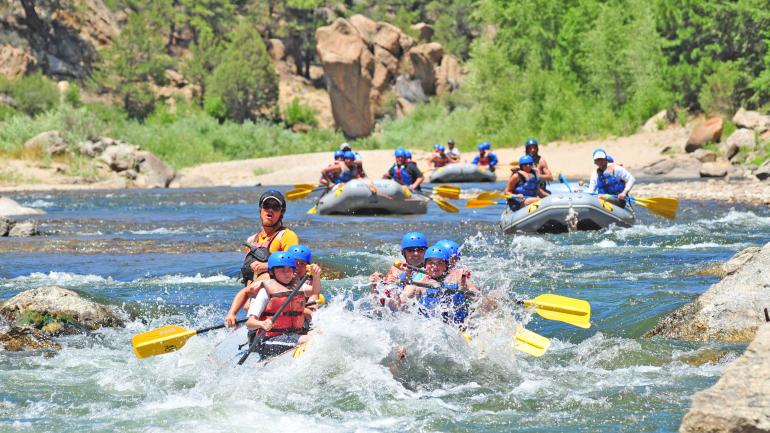 在科罗拉多河上漂流 在科罗拉多河上漂流