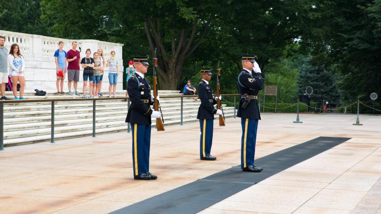 阿灵顿国家公墓