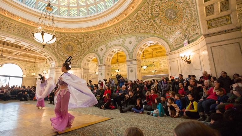 芝加哥文化中心内的春节庆典