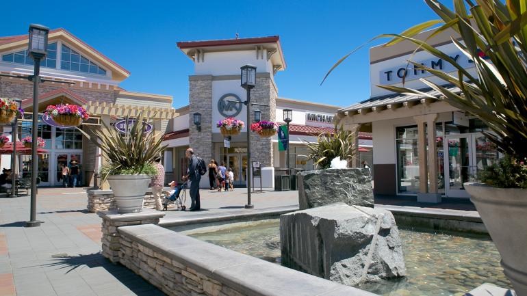 Livermore Premium Outlets名牌折扣店