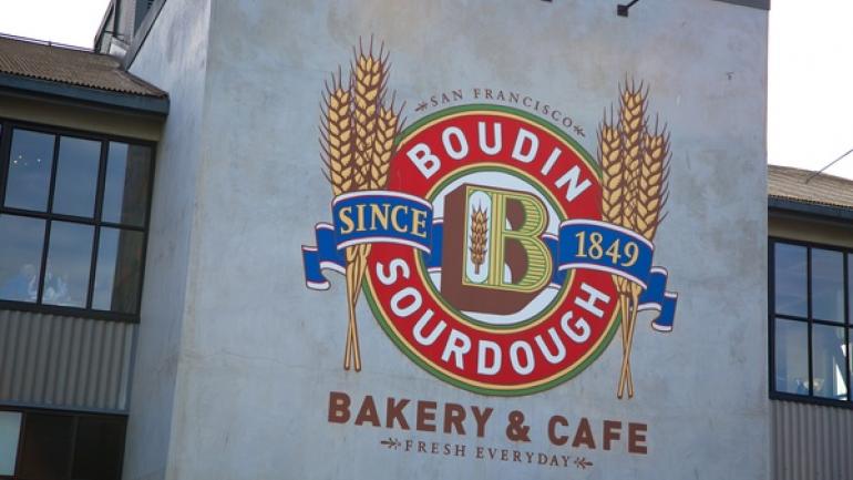 布丹新鲜的面包店的酸面包标牌