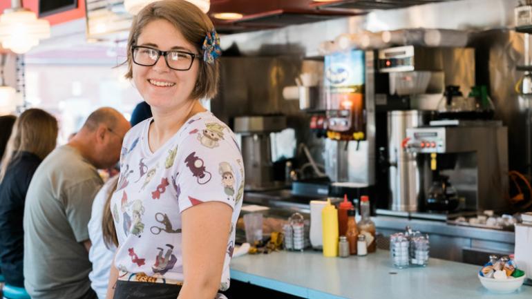 Broadway Diner 餐厅的女服务员 Broadway Diner 餐厅的女服务员
