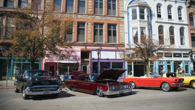 66 号公路上的美国老爷车