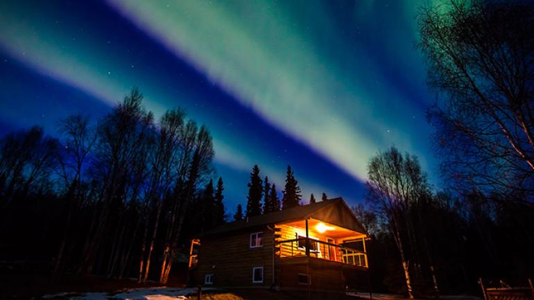 租赁小木屋——在隐蔽环境中观赏北极光的理想选择
