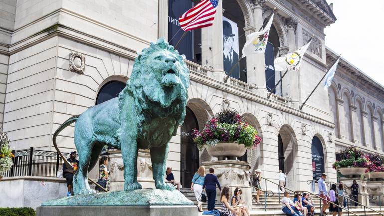 在芝加哥美术馆外欣赏醉人的风景