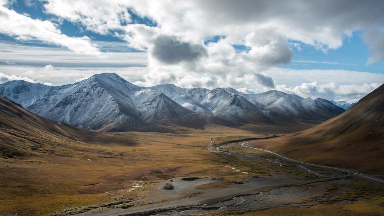 鸟瞰令人惊叹的北极圈美景