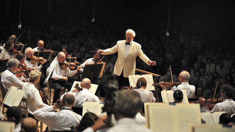 波士顿交响乐团正在坦格尔伍德演出 波士顿交响乐团正在坦格尔伍德演出