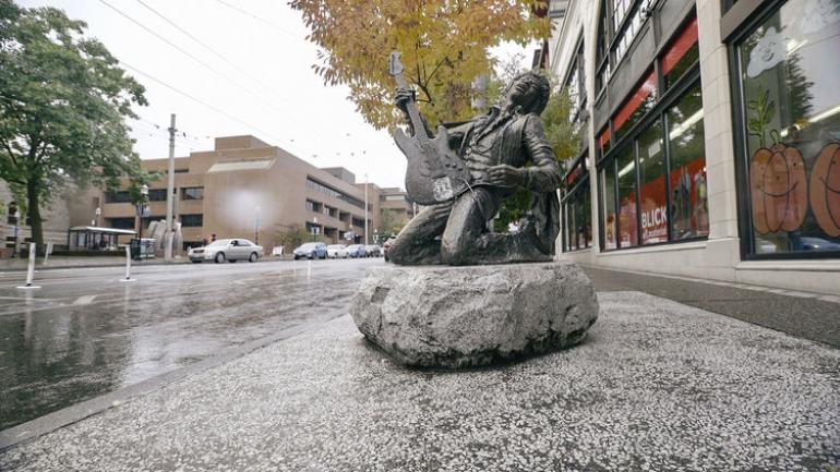 吉米·亨德里克斯的雕塑 吉米·亨德里克斯的雕塑