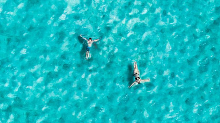 在拉帕尔格拉享受轻松的日间漂浮 在拉帕尔格拉享受轻松的日间漂浮