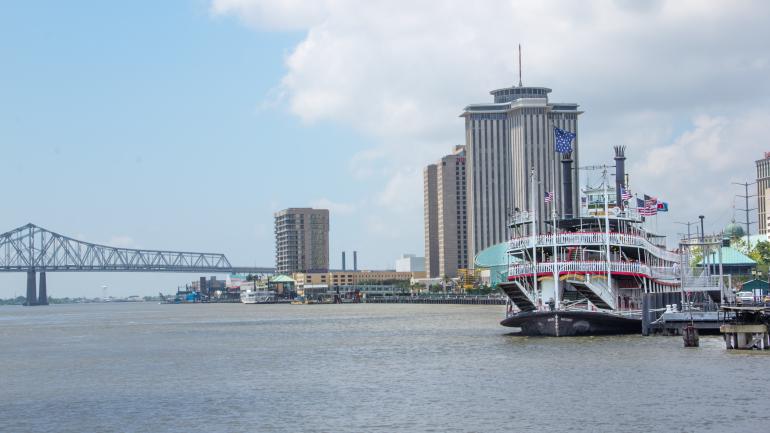 密西西比河上的一艘蒸汽船