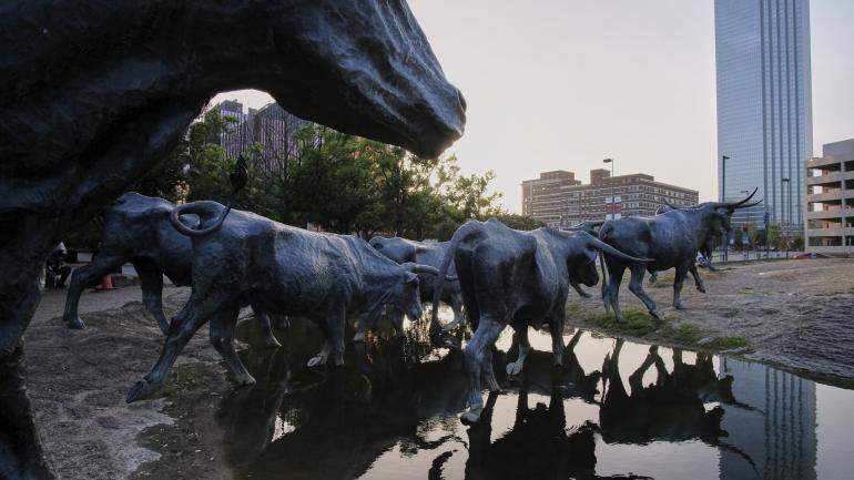 达拉斯庆祝德州牛仔起源的雕塑