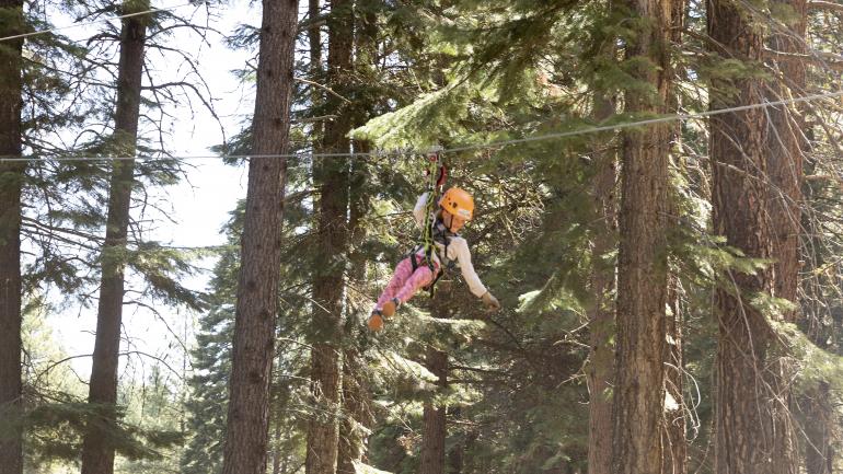 乘高空飞索飞跃 Fremont-Winema National Forest 国家森林
