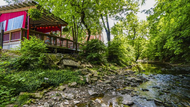 列克星敦 Break Room at Pepper 露台上的河畔风景 列克星敦 Break Room at Pepper 露台上的河畔风景