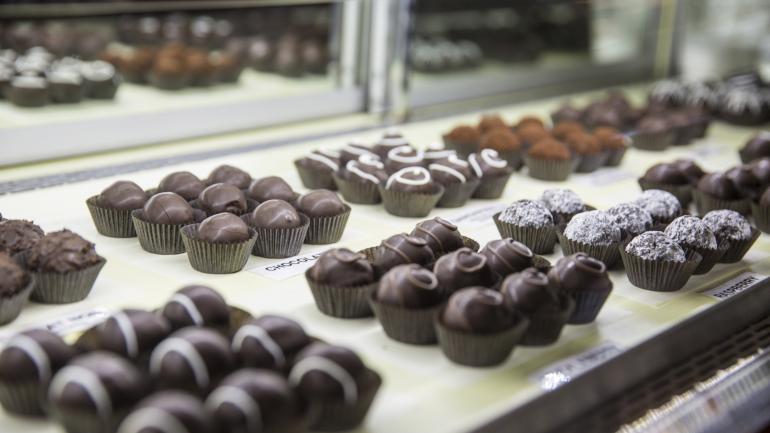 米蒂齐巧克力店的各种手工制作美味巧克力