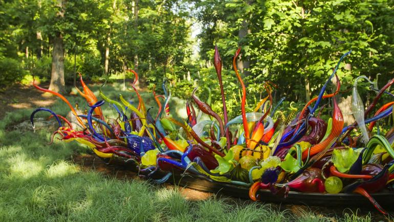 水晶桥美国艺术博物馆内戴尔·奇胡利的玻璃装置作品 水晶桥美国艺术博物馆内戴尔·奇胡利的玻璃装置作品