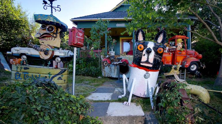 塞巴斯托波由艺术家 Patrick Amiot 升级改造创作的“废品艺术”作品 塞巴斯托波由艺术家 Patrick Amiot 升级改造创作的“废品艺术”作品