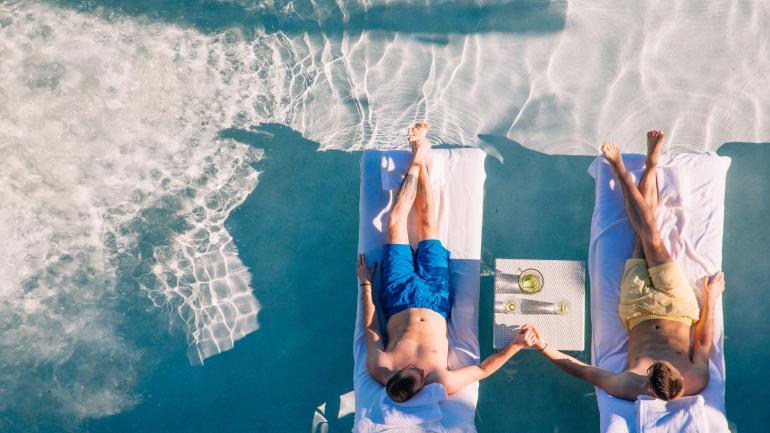 在塞拉菲纳海滩酒店欣赏海天风光，感受浪漫缱绻的美好时刻