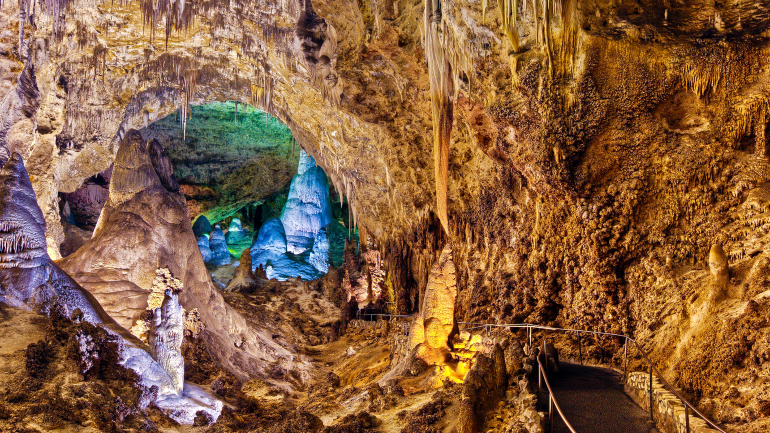 卡尔斯巴德洞穴国家公园内奇特别致的地下岩层 卡尔斯巴德洞穴国家公园内奇特别致的地下岩层