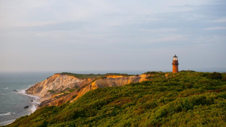 马萨诸塞州玛萨葡萄园岛阿奎那的盖伊角灯塔 马萨诸塞州玛萨葡萄园岛阿奎那的盖伊角灯塔