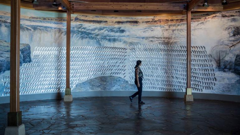 探索位于彭德尔顿的尤马蒂拉印第安人保留区部落联盟的 Tamástslikt Cultural Institute 博物馆 探索位于彭德尔顿的尤马蒂拉印第安人保留区部落联盟的 Tamástslikt Cultural Institute 博物馆