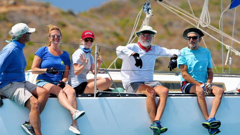 在圣托马斯岛当地租船公司租船出海游玩 在圣托马斯岛当地租船公司租船出海游玩