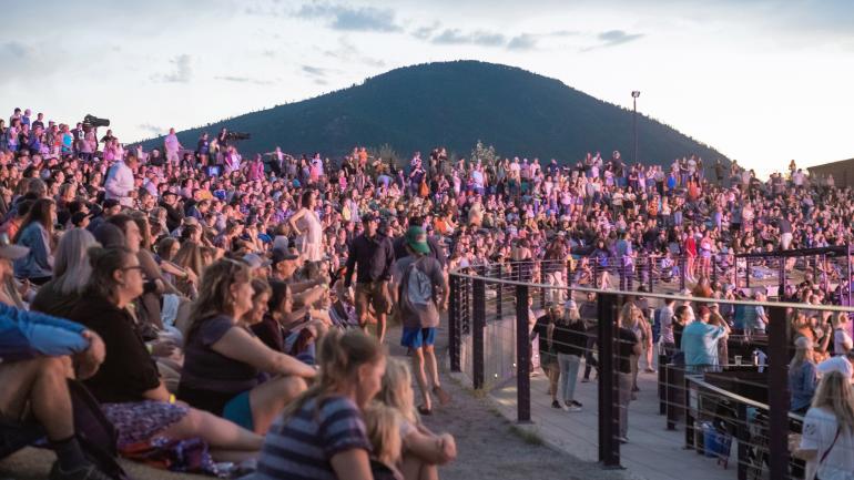 KettleHouse Amphitheater 剧场的热情演出