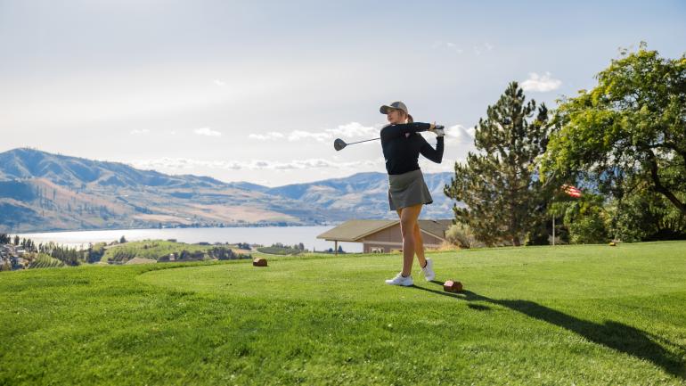 在奇兰湖市政高尔夫球场尽情挥杆 在奇兰湖市政高尔夫球场尽情挥杆