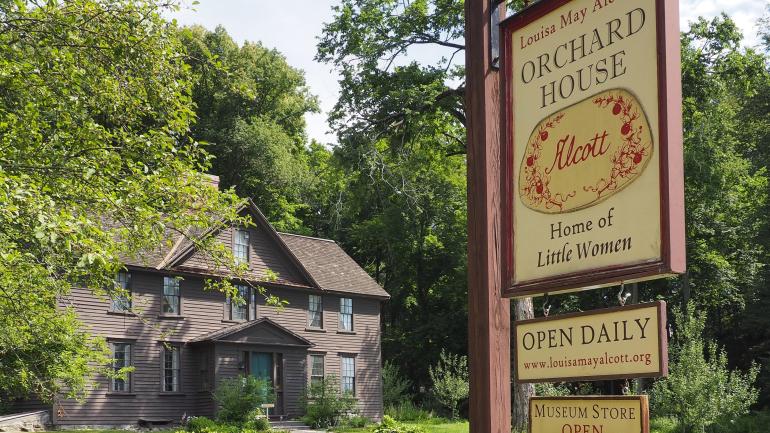 康科德路易莎·梅·奥尔科特果园屋外景，作者在这里创作了小说《小妇人》