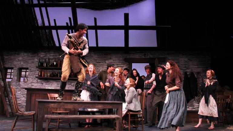 新泽西州莫里斯县 Shakespeare Theatre 剧院里的一场现场表演