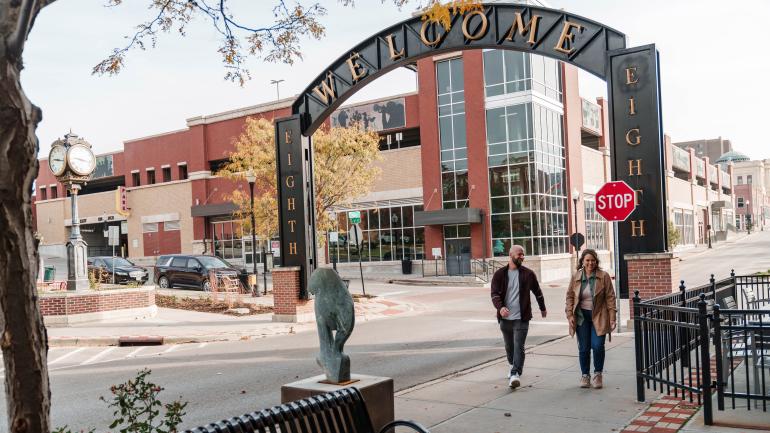 探索圣约瑟夫市中心的步行区