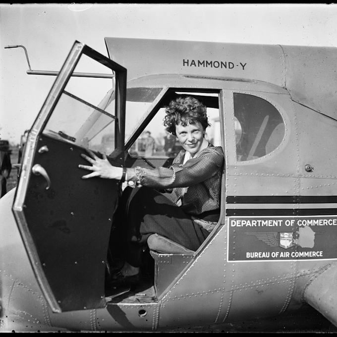 传奇飞行家在这里设定美国国内首条商业航线的航站楼