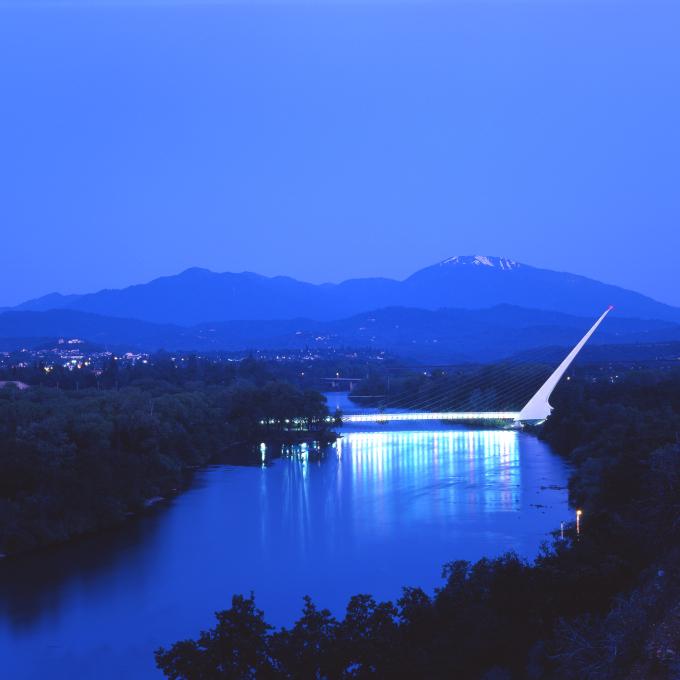 Sundial bridge is the world’s largest working sundial and serves as a pedestrian bridge over the Sacramento River in Redding. Sundial bridge is the world’s largest working sundial and serves as a pedestrian bridge over the Sacramento River in Redding.