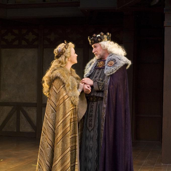 锡达城的南犹他大学是一年一度的犹他州莎士比亚戏剧节的举办地点,该戏剧节荣获了国内多个奖项。 锡达城的南犹他大学是一年一度的犹他州莎士比亚戏剧节的举办地点,该戏剧节荣获了国内多个奖项。