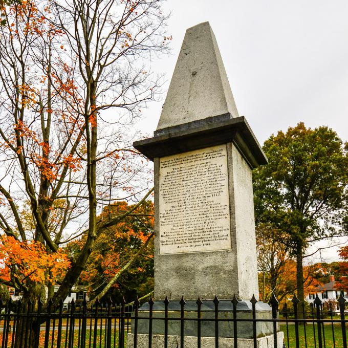 列克星敦竖立着美国最古老的战争纪念碑美国革命纪念碑(Revolutionary Monument),它建成于 1799 年 7 月 4 日。 列克星敦竖立着美国最古老的战争纪念碑美国革命纪念碑(Revolutionary Monument),它建成于 1799 年 7 月 4 日。