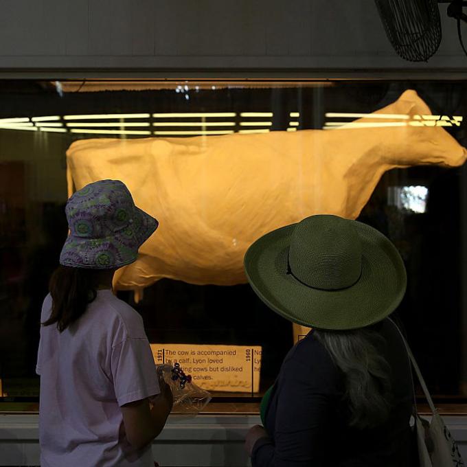 得梅因爱荷华州博览会上的黄油奶牛雕塑 得梅因爱荷华州博览会上的黄油奶牛雕塑