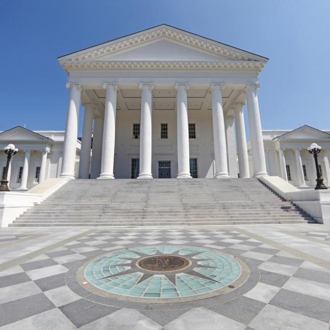 位于弗吉尼亚州里士满的州议会大厦