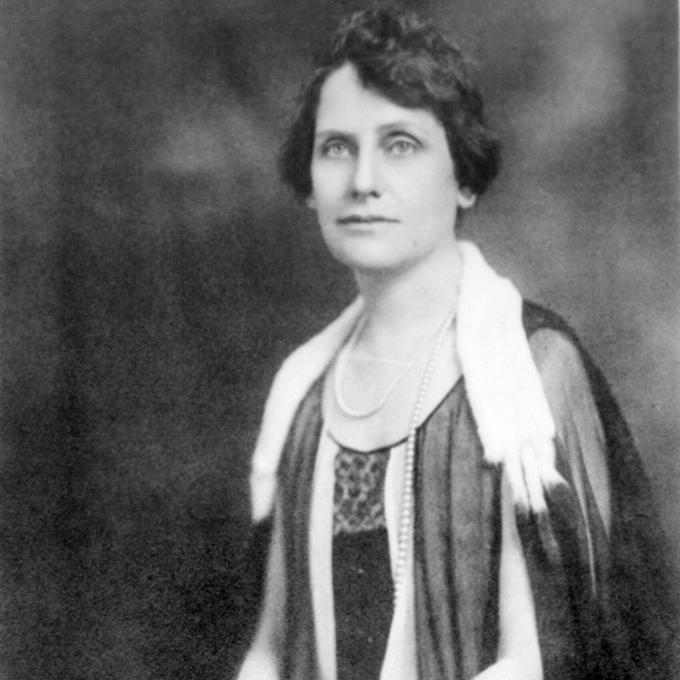 美国首位女性州长尼尔森·泰勒·罗斯的照片