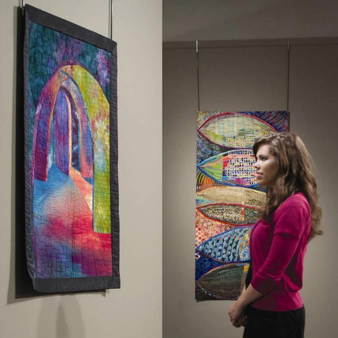 国家拼布博物馆馆内的一件彩色拼布作品