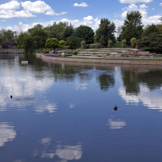 Overland Park Arboretum and Botanical Gardens 植物园 Overland Park Arboretum and Botanical Gardens 植物园