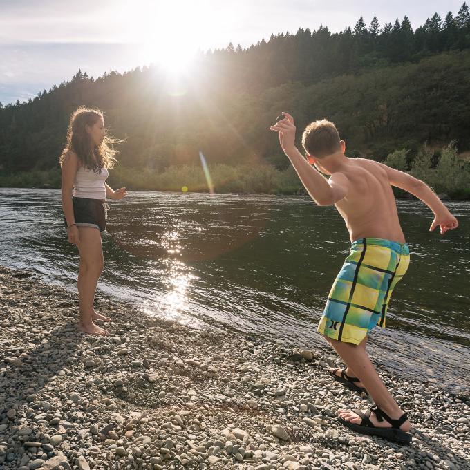 天气晴朗时游玩俄勒冈南部
