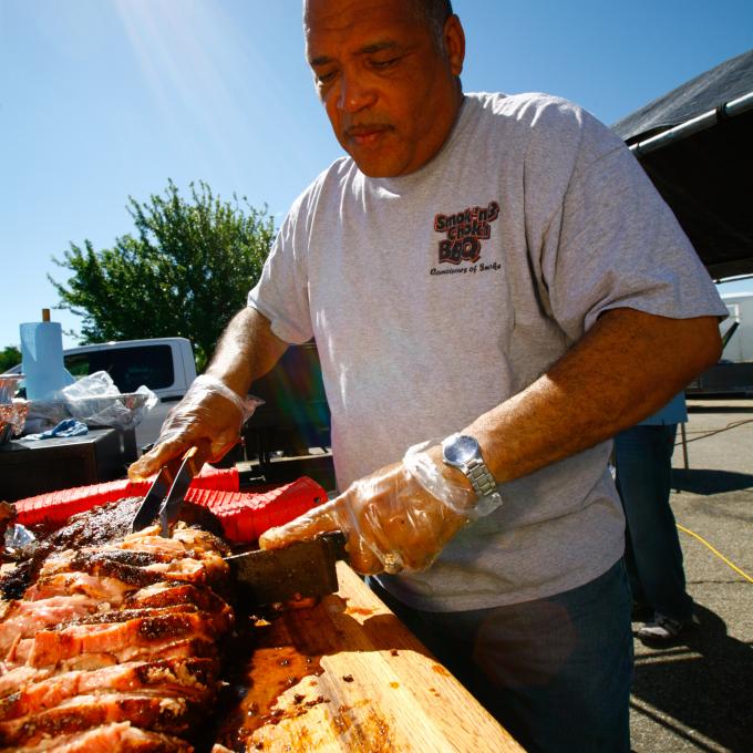 在堪萨斯州威奇托参加堪萨斯 BBQ 大师锦标赛