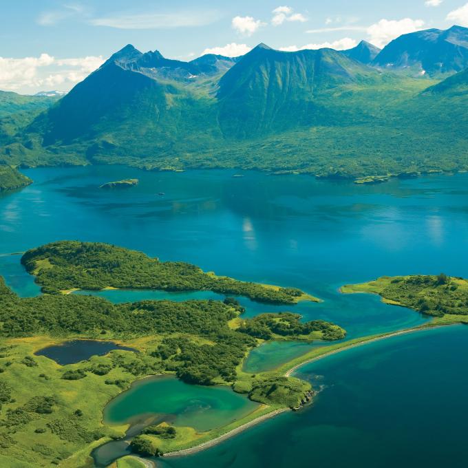 阿拉斯加州科迪亚克岛鸟瞰图